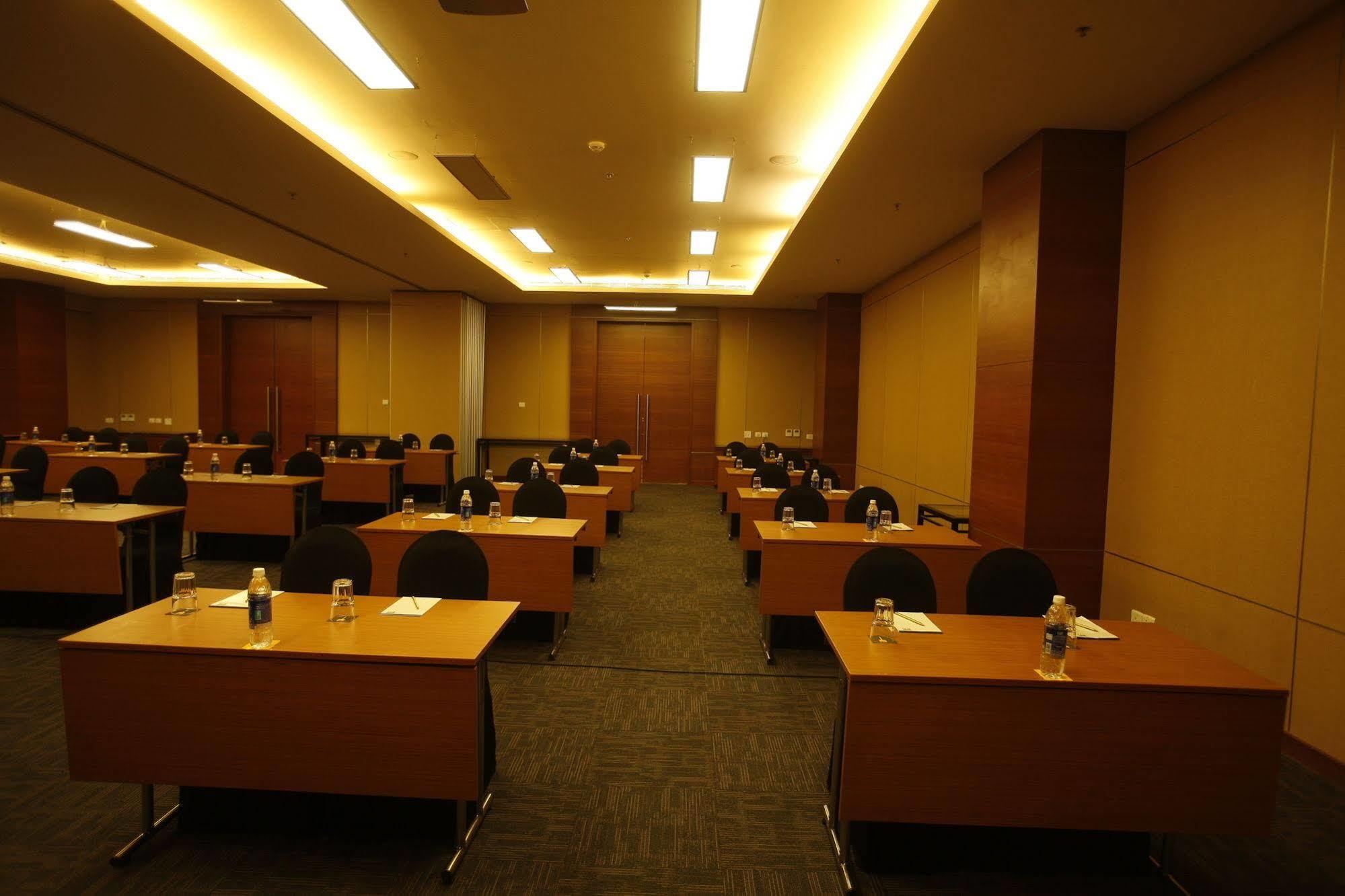 Keys Select By Lemon Tree Hotels, Whitefield, Bengaluru Buitenkant foto